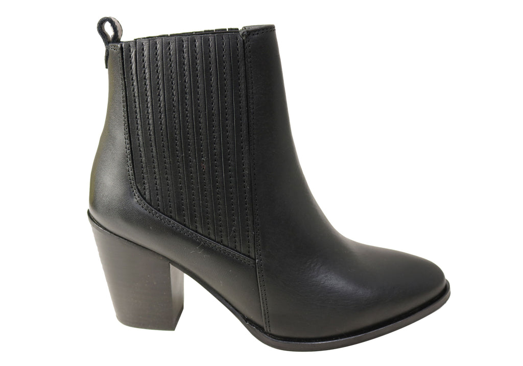 Clarks western sales ankle booties