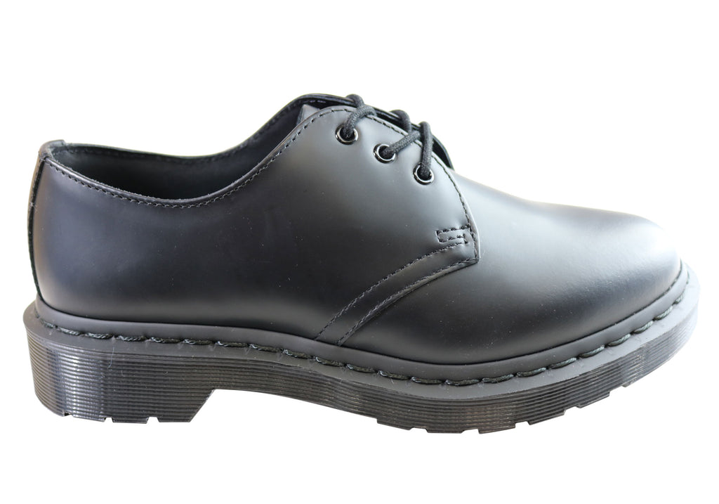 Dr martens mono black 40 best sale